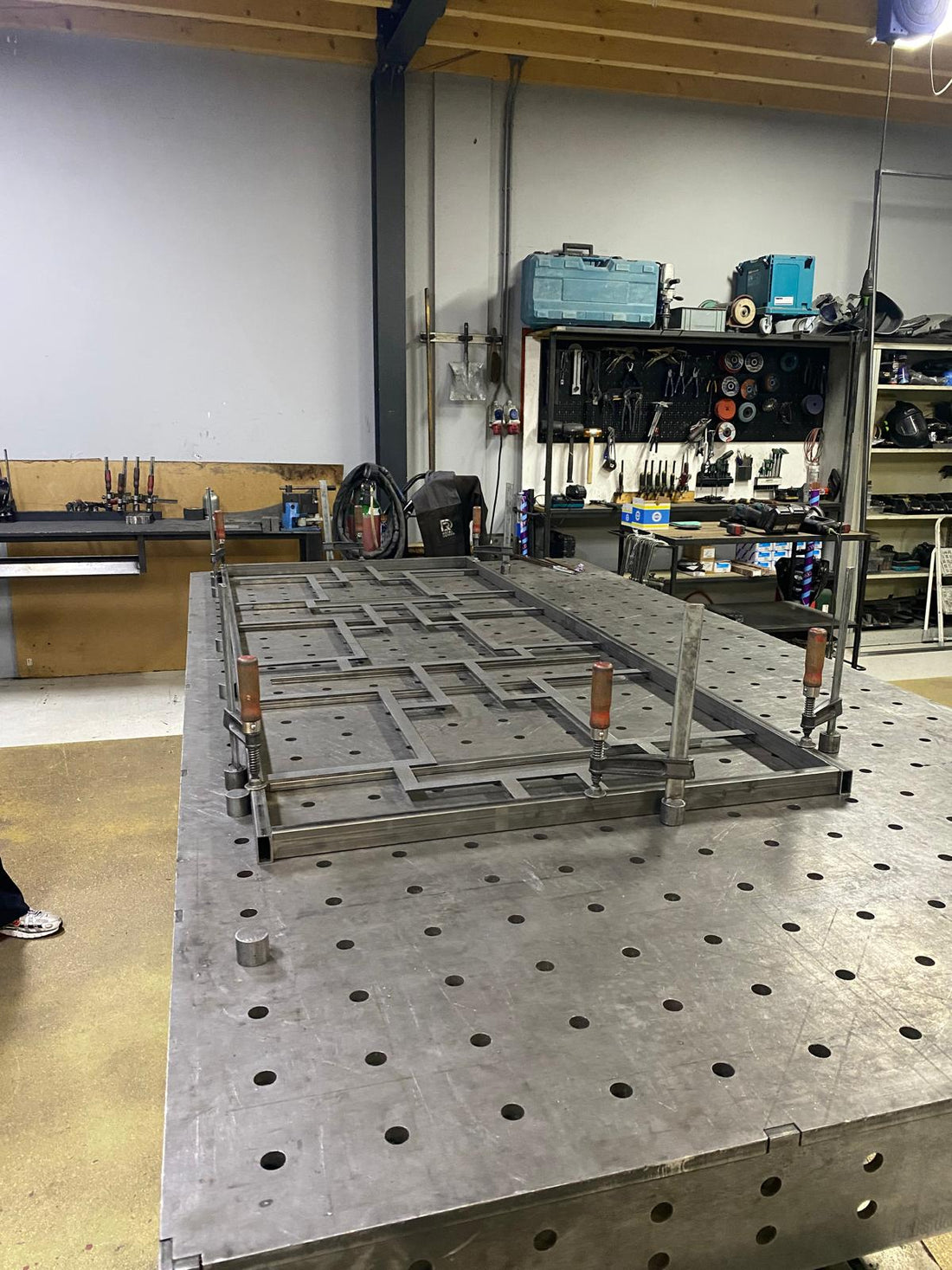 Lancering StalenRoomDivider.nl: Stijlvolle Roomdividers voor Horeca en Kantoren